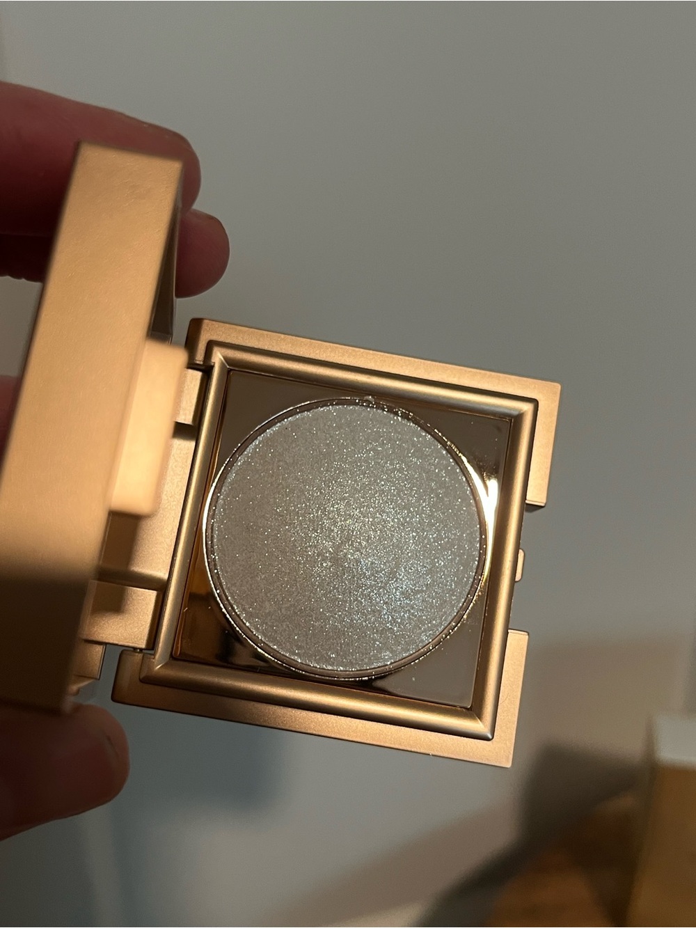Stila Heaven's Dew All Over Glimmer Highlighter - Silverlake - Picture 3 of 4